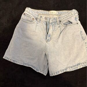 Abercrombie & Fitch High Rise shorts